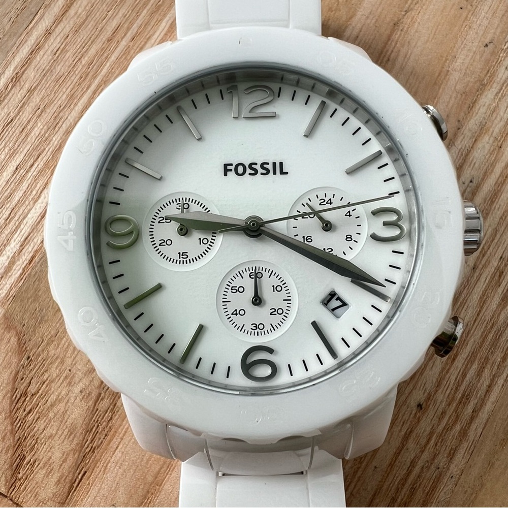 Fossil ladies white ceramic chronograph watch NEW BATTERY